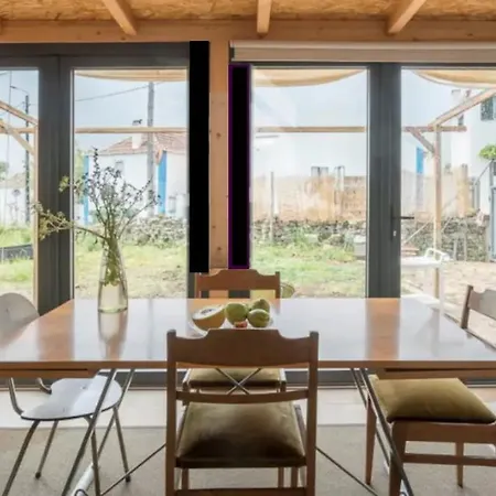 House Luz Carcavelos (Lisbon)